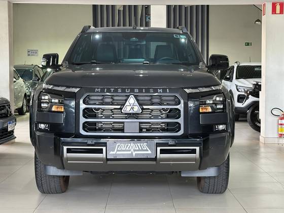 MITSUBISHI TRITON 2.4 BITURBO DIESEL CD KATANA 4X4 AUTOMÁTICO MITSUBISHI TRITON 2.4 BITURBO DIESEL CD KATANA 4X4 AUTOMÁTICO